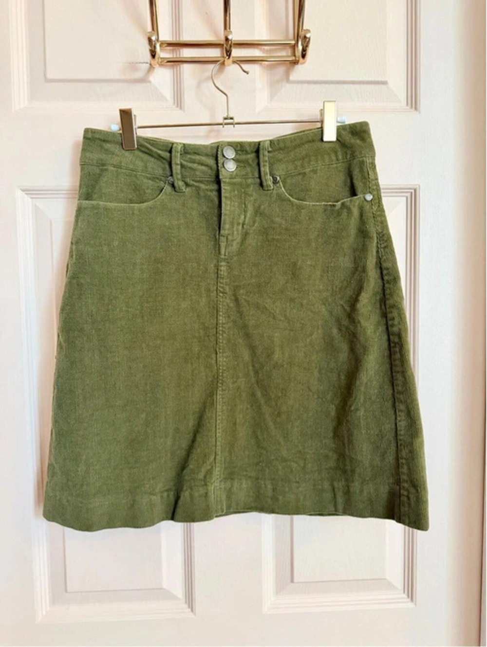 Green corduroy downeast basics skirt